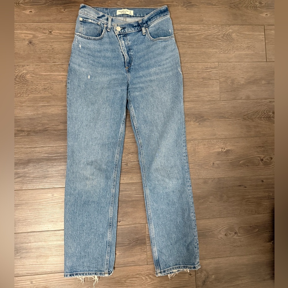 90’s Straight Ultra High-Rise Jeans